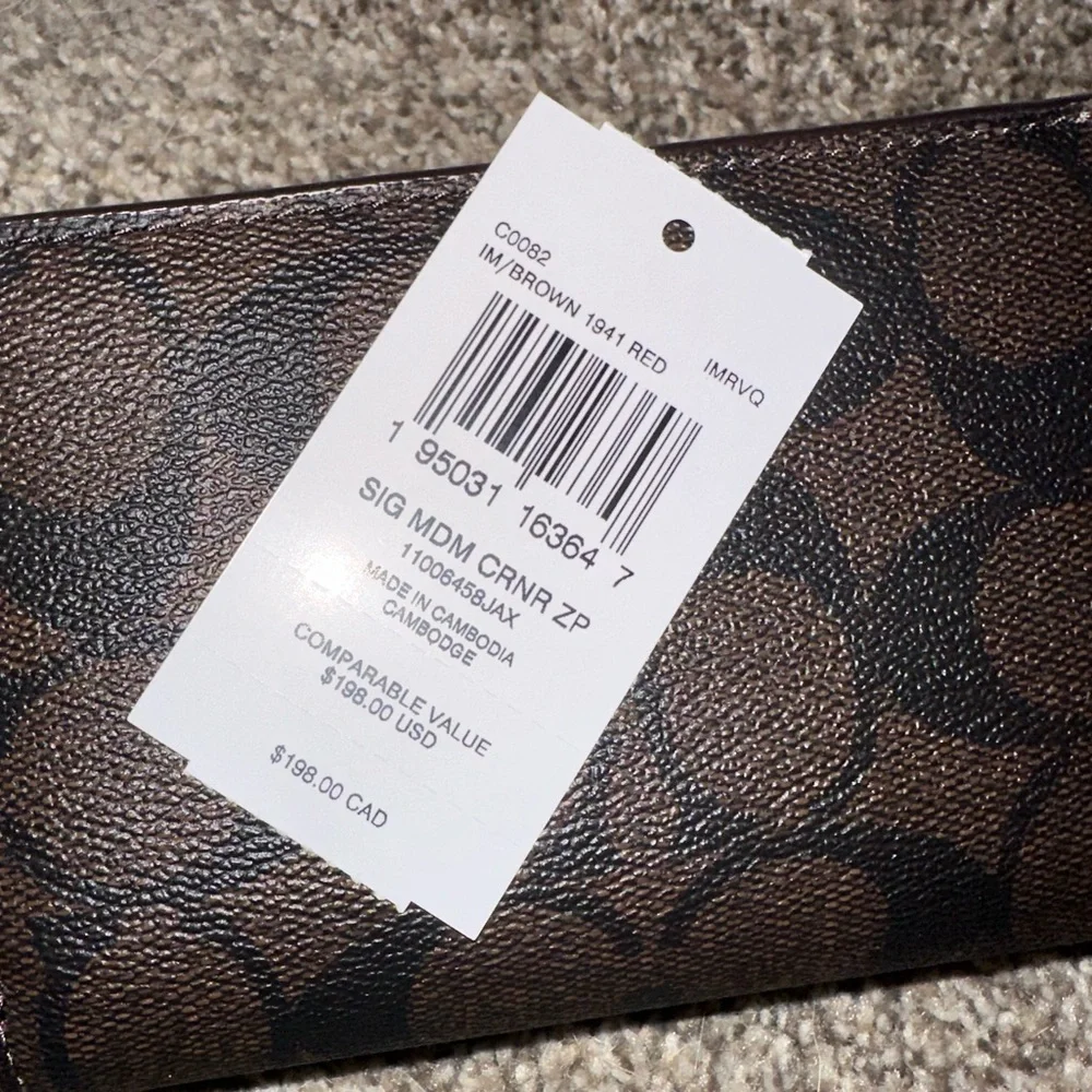 Coach Medium Corner Zip Wallet - Picture 10 of 10